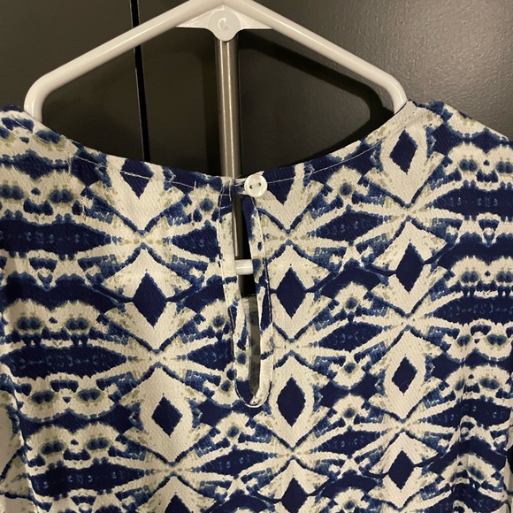 Native Youth shift dress size small Blue and white pattern 100% viscose - Picture 5 of 6